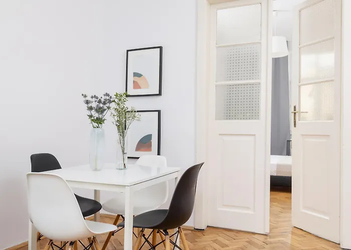 1-bedroom With Balcony - Dluga 65 Apartment *