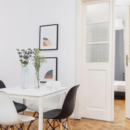1-bedroom With Balcony - Dluga 65 Lägenhet *
